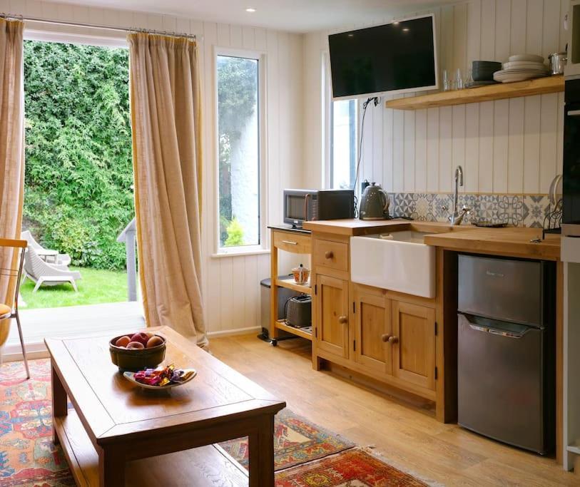 The Garden Room Knighton  Buitenkant foto